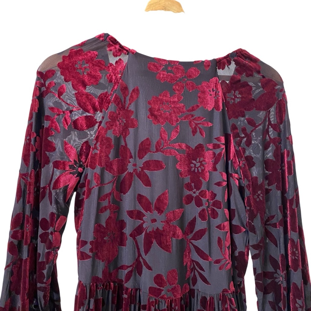 Taylor flocky velvet burnout dark floral bishop sleeve v neck whimsigoth dress 8 - Picture 9 of 12